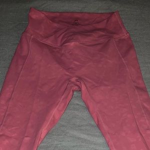 Cross waist pink camo leggings 💖